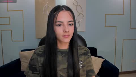 Snapshot of hannahjamesx chatting on 12.17.24 HANNAH J online show from 12.17.24