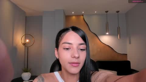 Snapshot of hannahjamesx chatting on 01.20.25 HANNAH J online show from 01.20.25