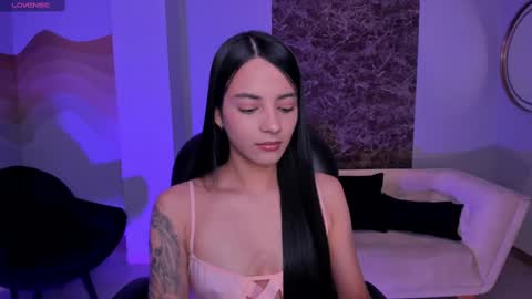 Snapshot of hannahjamesx chatting on 02.26.25 HANNAH J online show from 02.26.25