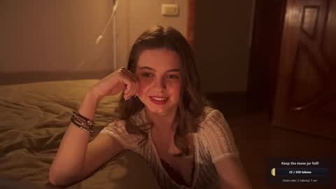 Snapshot of hannasthesia chatting on 11.14.25 Hanna online show from 11.14.25