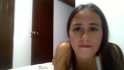 Snapshot of hanny_kail chatting on 01.22.25 hanny online show from 01.22.25