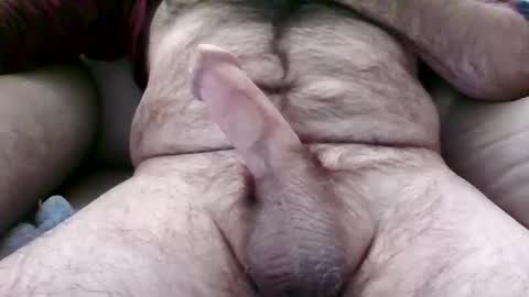 Snapshot of hardtimeplaytime chatting on 09.12.25 hardtimeplaytime online show from 09.12.25