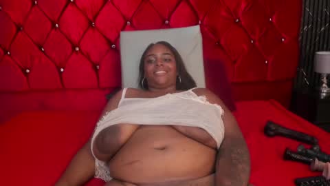 Snapshot of harleyevaans chatting on 01.22.25 Harley Evaans online show from 01.22.25