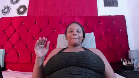 Snapshot of harleyevaans chatting on 03.11.25 Harley Evaans online show from 03.11.25