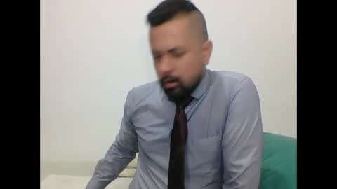 Snapshot of harry_goldenmillerx10fun chatting on 12.19.24  Harry    online show from 12.19.24