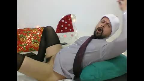 Snapshot of harry_goldenmillerx10fun chatting on 12.27.24  Harry    online show from 12.27.24