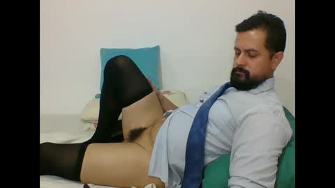 Snapshot of harry_goldenmillerx10fun chatting on 02.05.25  Harry    online show from 02.05.25