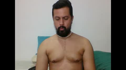 Snapshot of harry_goldenmillerx10fun chatting on 02.11.25  Harry    online show from 02.11.25