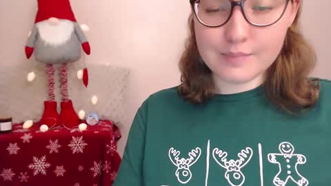 Snapshot of hartfoxx chatting on 12.25.24 hartfoxx online show from 12.25.24