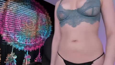 HazelKush online show from 02.06.25