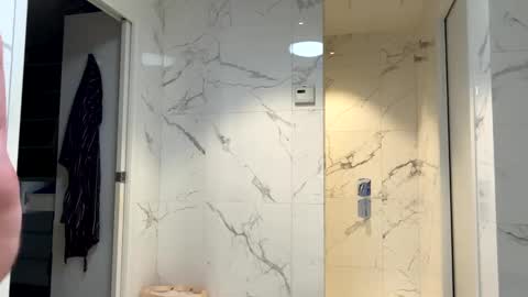 Snapshot of hb2283 chatting on 02.01.25 h babe online show from 02.01.25