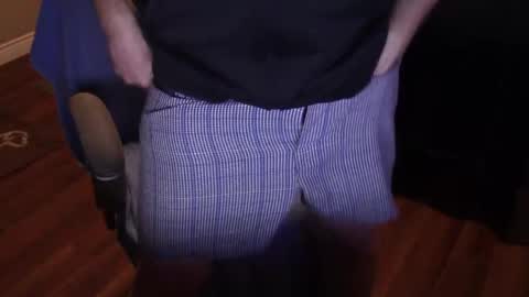 Snapshot of heavilyhung chatting on 03.04.25 John online show from 03.04.25