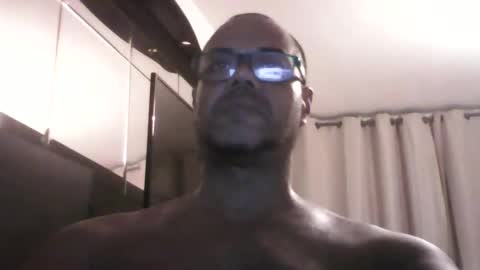 Snapshot of heistt chatting on 09.20.25 Heist Stein online show from 09.20.25