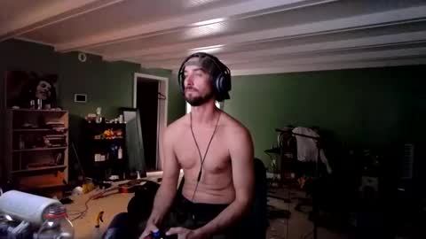 Snapshot of helldiver1990 chatting on 11.10.25 helldiver1990 online show from 11.10.25