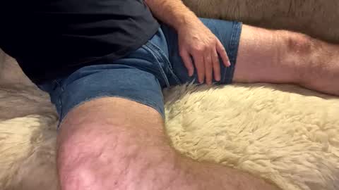 Snapshot of hello902 chatting on 10.12.25 David Whinston Smith online show from 10.12.25