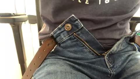 Snapshot of hello_mush chatting on 12.16.24 hello_mush online show from 12.16.24