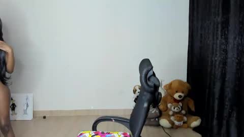 Snapshot of hellotitty_ chatting on 02.17.25 Sandy online show from 02.17.25