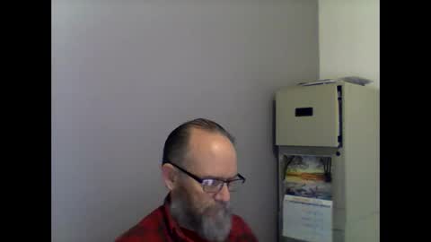 Snapshot of helopilot01 chatting on 01.04.25 helopilot01 online show from 01.04.25