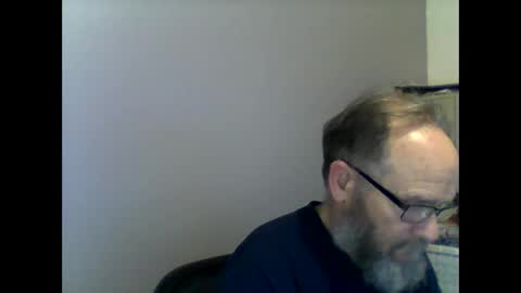 Snapshot of helopilot01 chatting on 01.18.25 helopilot01 online show from 01.18.25