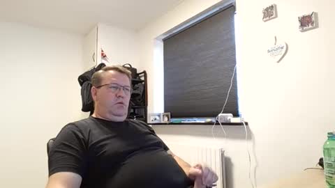 Snapshot of henrikrp1971 chatting on 01.17.25 henrikrp1971 online show from 01.17.25