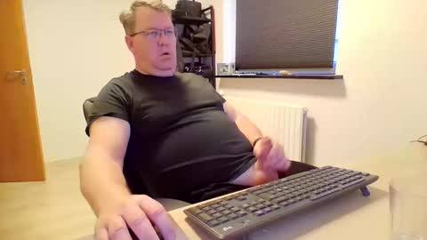 henrikrp1971 online show from 02.01.25