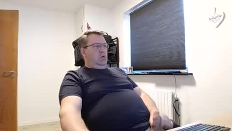 Snapshot of henrikrp1971 chatting on 02.23.25 henrikrp1971 online show from 02.23.25