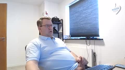 Snapshot of henrikrp1971 chatting on 03.07.25 henrikrp1971 online show from 03.07.25