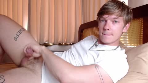 Snapshot of hercules__ chatting on 12.08.24 Gregblonde Alextattoo online show from 12.08.24
