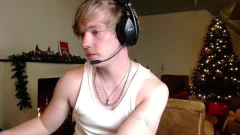 Snapshot of hercules__ chatting on 01.13.25 Gregblonde Alextattoo online show from 01.13.25