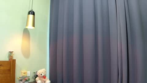 Snapshot of hersheys_aran chatting on 12.09.24 Aran online show from 12.09.24