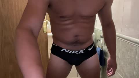 hhernan1 online show from 01.16.25