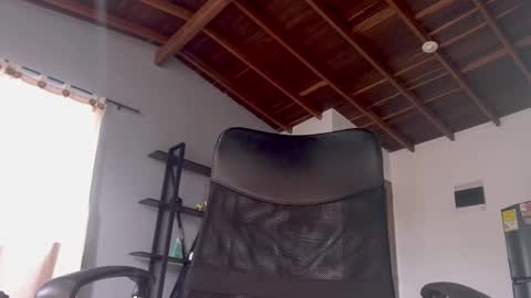 Snapshot of hillary_12 chatting on 02.06.25 Miranda online show from 02.06.25