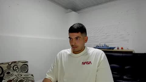 Snapshot of himoreno97 chatting on 12.11.24 Hi moreno online show from 12.11.24