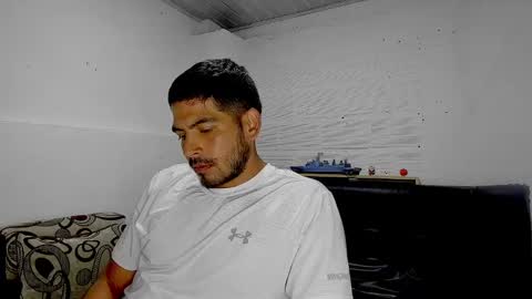 Snapshot of himoreno97 chatting on 03.12.25 Hi moreno online show from 03.12.25