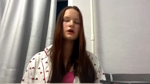 Viola online show from 10.14.25
