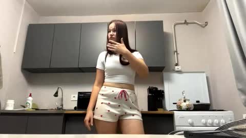 Viola online show from 10.18.25