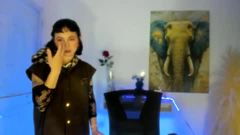 Snapshot of hollysquirtx chatting on 11.07.25 hollysquirtx online show from 11.07.25