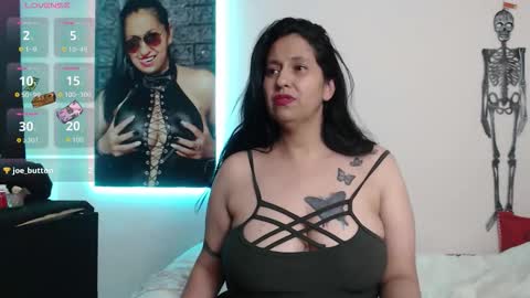 Snapshot of holydeath_1 chatting on 10.08.25 Milena online show from 10.08.25