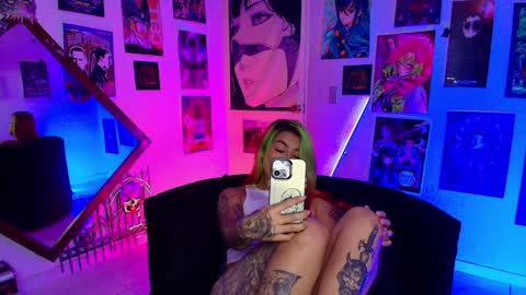   online show from 02.04.25