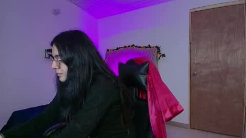   online show from 09.19.25