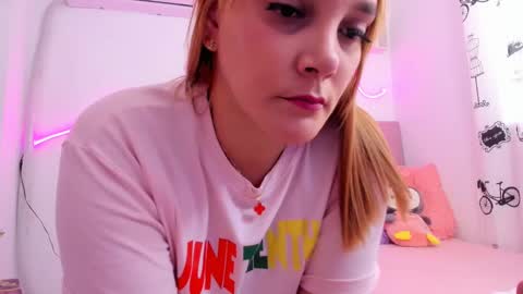 Snapshot of honey_jhenna chatting on 10.10.25 Jhenna martinez online show from 10.10.25