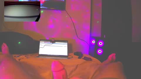 Snapshot of honeydrips_ chatting on 02.17.25 Honey Drips online show from 02.17.25