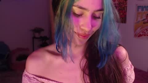 Snapshot of honeyypeaach chatting on 12.05.24    online show from 12.05.24