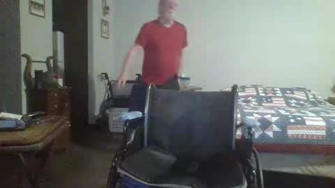 Snapshot of hormonemonster27 chatting on 12.31.24 Hormone Monster online show from 12.31.24