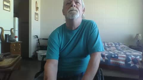 Snapshot of hormonemonster27 chatting on 01.09.25 Hormone Monster online show from 01.09.25