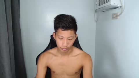 Snapshot of horny_asianmoreno chatting on 09.10.25 ROGER online show from 09.10.25