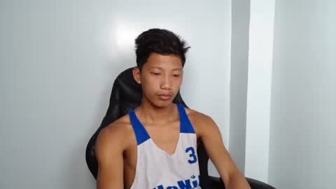Snapshot of horny_asianmoreno chatting on 09.18.25 ROGER online show from 09.18.25