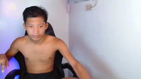 Snapshot of horny_asianmoreno chatting on 09.22.25 ROGER online show from 09.22.25