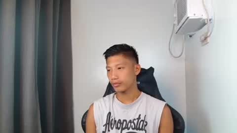 Snapshot of horny_asianmoreno chatting on 10.08.25 ROGER online show from 10.08.25