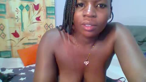 Snapshot of horny_hearts chatting on 02.22.25 phanice online show from 02.22.25